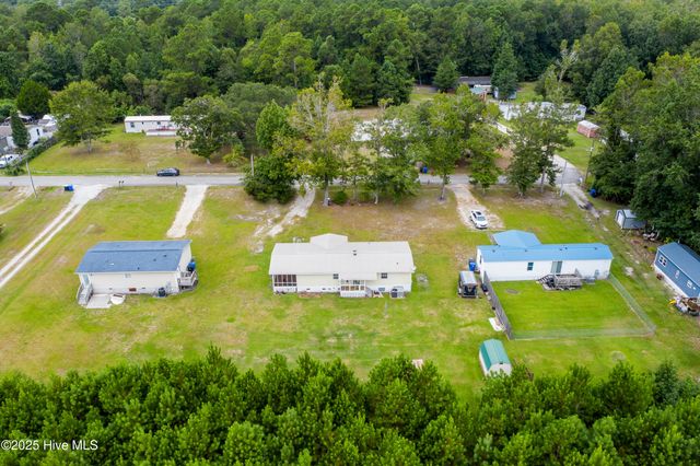 250 Bream Street, Holly Ridge, NC 28445