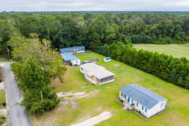 250 Bream Street, Holly Ridge, NC 28445