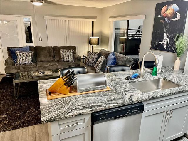 2571 CYPRUS DRIVE 1-106, Palm Harbor, FL 34684