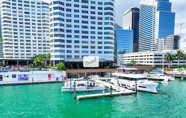 801 Brickell Bay Dr 4C042, Miami, FL 33131