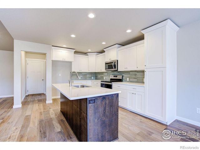 7073 Prairie Sky Lane, Wellington, CO 80549