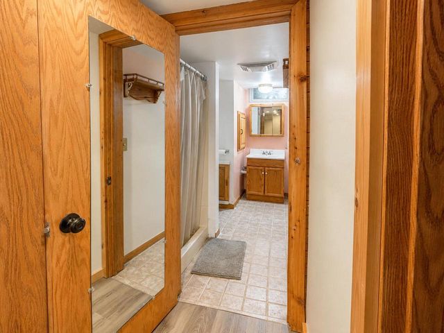 228 S Colonial PARKWAY, Saukville, WI 53080