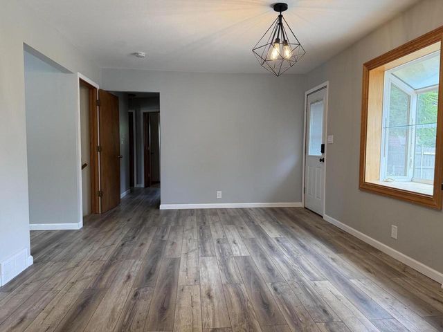 228 S Colonial PARKWAY, Saukville, WI 53080