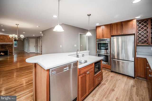 314 BIRCHSIDE CIR, Locust Grove, VA 22508