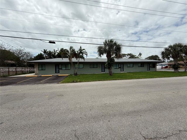 1050 NE 9th Avenue 4, Fort Lauderdale, FL 33304