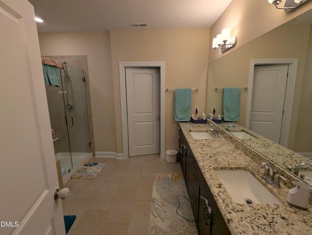 101 Faxton Way, Holly Springs, NC 27540