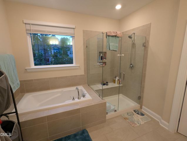 101 Faxton Way, Holly Springs, NC 27540