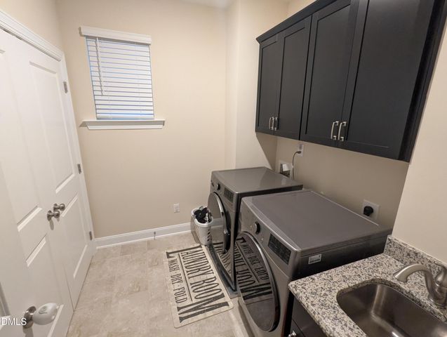101 Faxton Way, Holly Springs, NC 27540