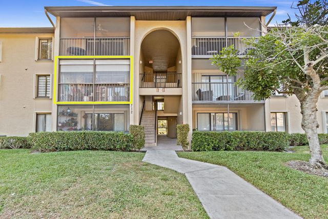 712 Sunny Pine Way E2, Greenacres, FL 33415