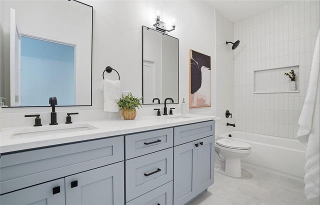 3002 W PLATT 3, Tampa, FL 33609