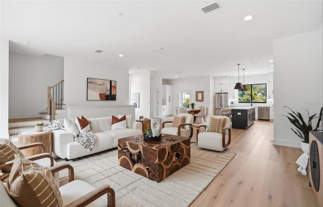 3002 W PLATT 3, Tampa, FL 33609