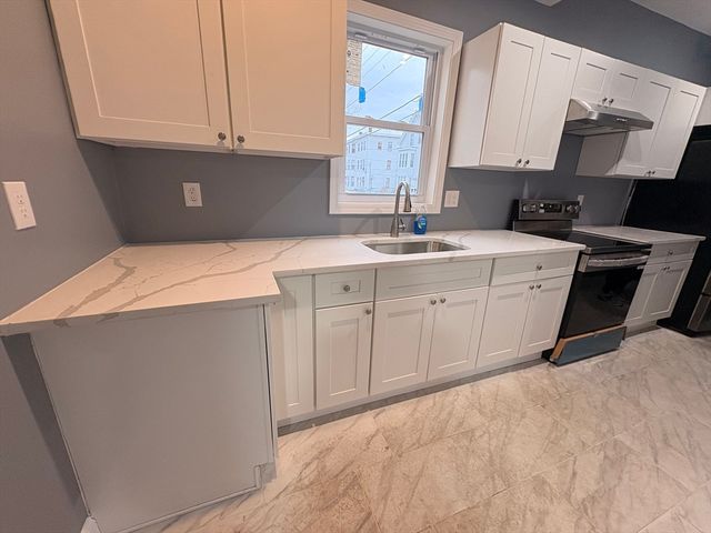 25 Central Sq 3, Brockton, MA 02119