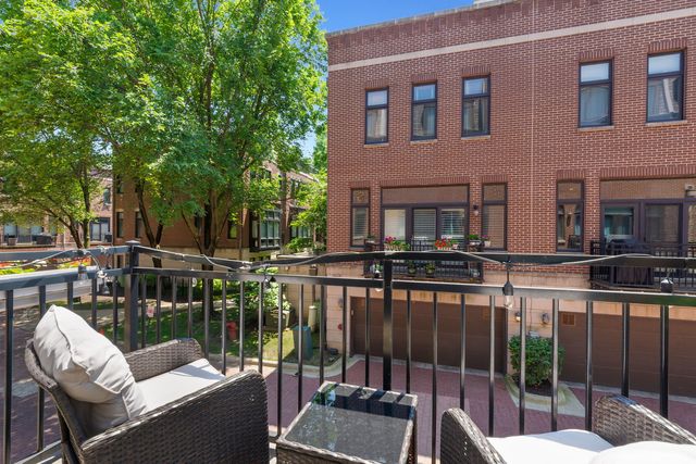 1715 W George Street, Chicago, IL 60657