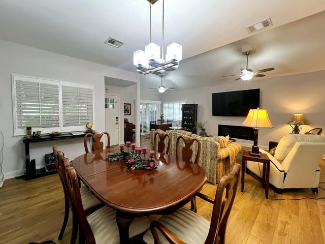 1514 Prairie Grove Drive 7, Houston, TX 77077