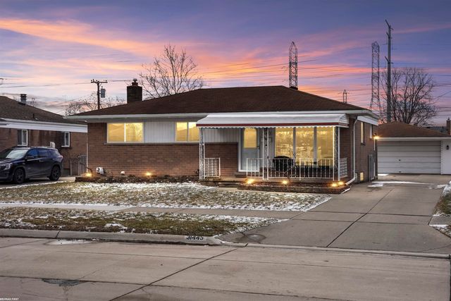 31445 Newport Drive, Warren, MI 48088