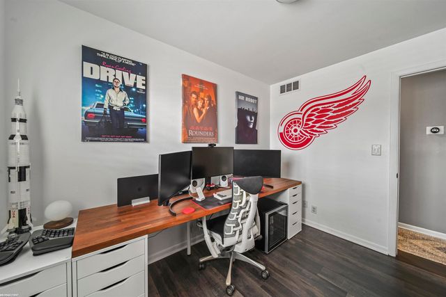 31445 Newport Drive, Warren, MI 48088