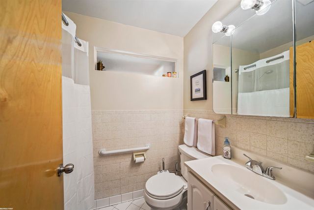 31445 Newport Drive, Warren, MI 48088