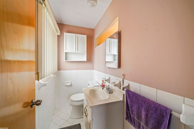 31445 Newport Drive, Warren, MI 48088