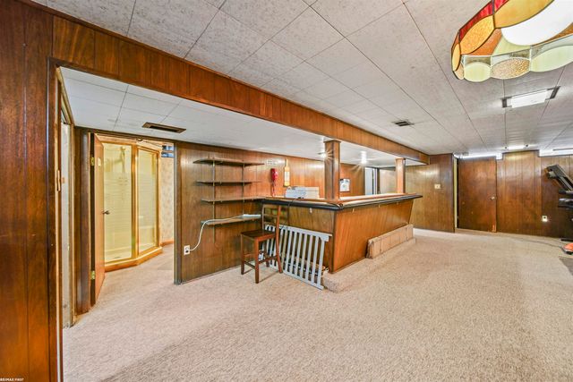 31445 Newport Drive, Warren, MI 48088