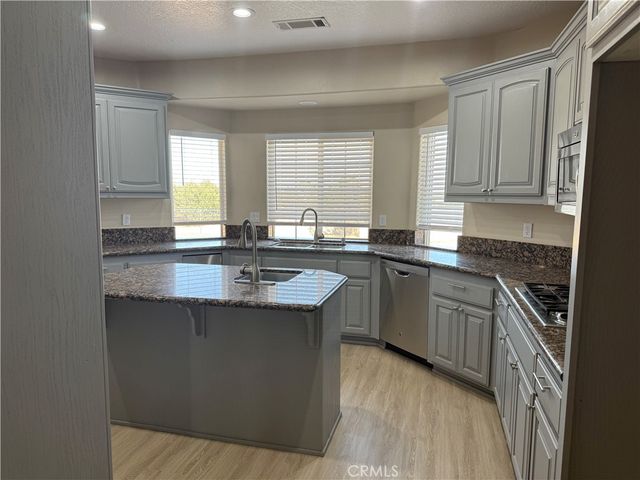 10626 Beaver Avenue, Phelan, CA 92371