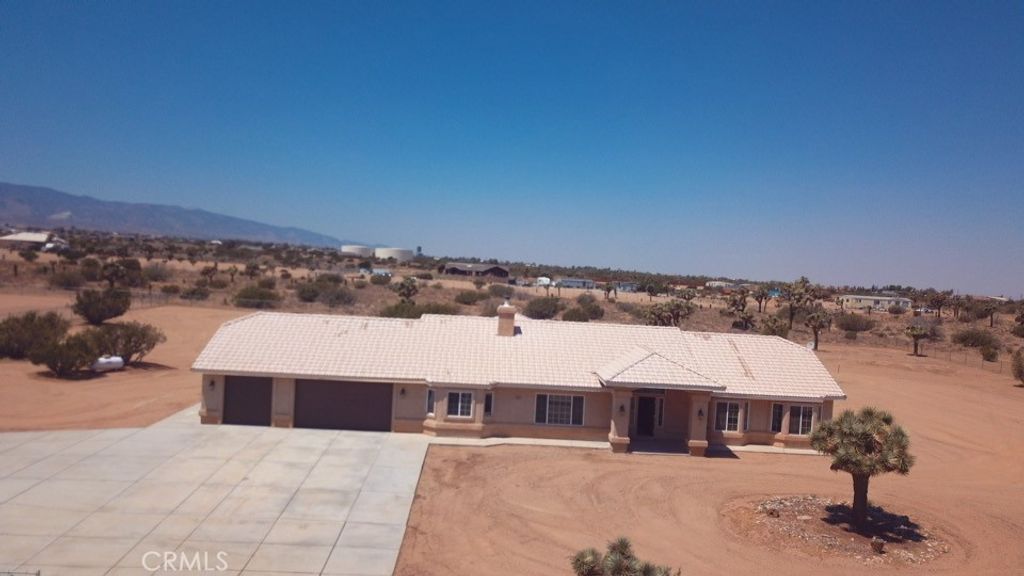 10626 Beaver Avenue, Phelan, CA 92371