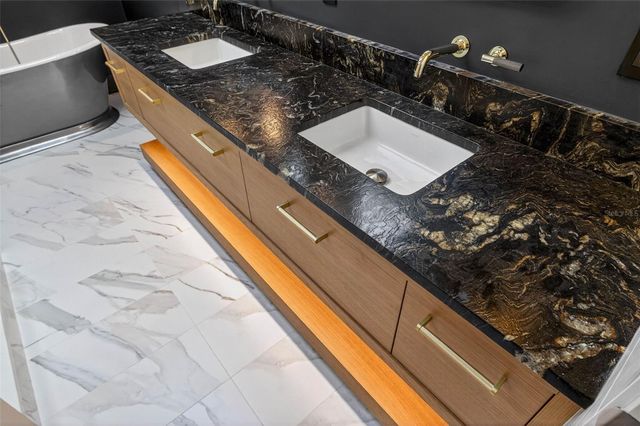 124 19TH AVENUE N, St Petersburg, FL 33704