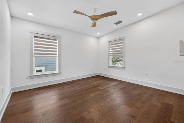 124 19TH AVENUE N, St Petersburg, FL 33704