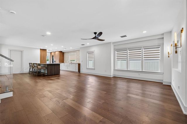 124 19TH AVENUE N, St Petersburg, FL 33704