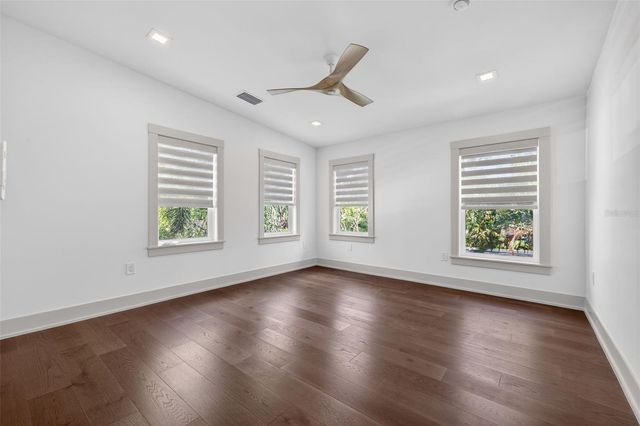 124 19TH AVENUE N, St Petersburg, FL 33704