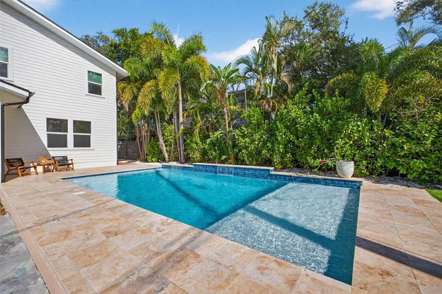 124 19TH AVENUE N, St Petersburg, FL 33704