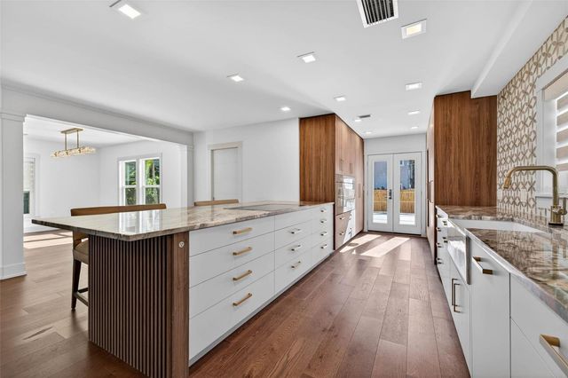 124 19TH AVENUE N, St Petersburg, FL 33704