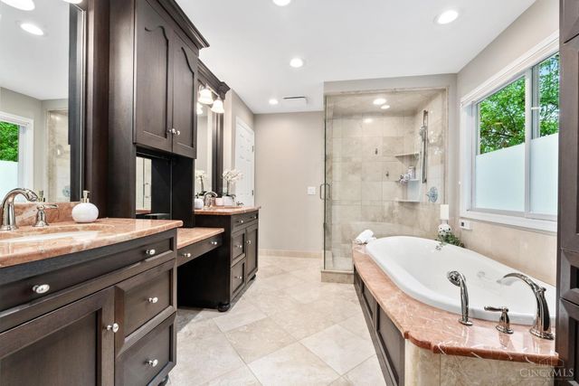 9943 Huntersrun Lane, Symmes Twp, OH 45242