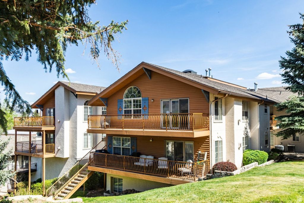 Image 1 of property listing at 1029 ZERMATT DR #8, Midway, UT 84049