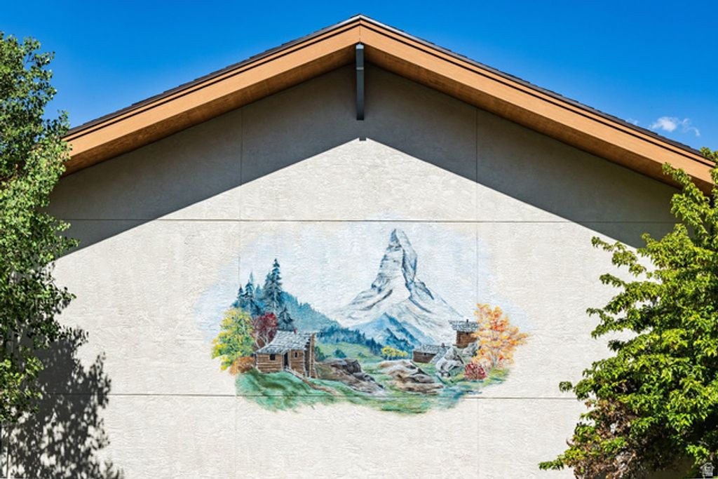Image 17 of property listing at 1029 ZERMATT DR #8, Midway, UT 84049