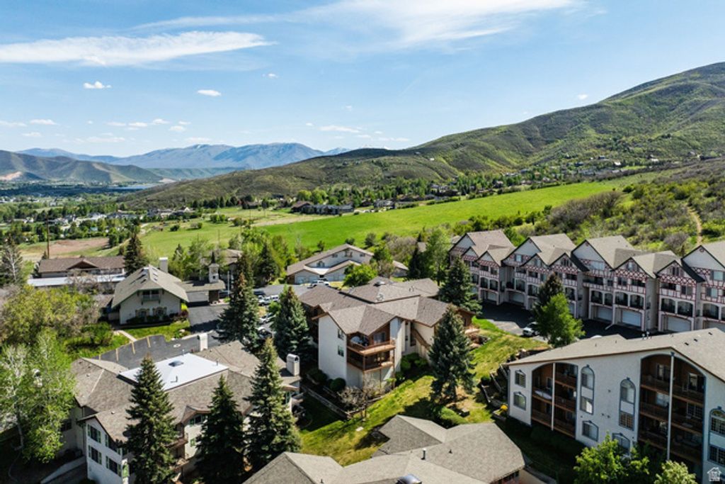 Image 22 of property listing at 1029 ZERMATT DR #8, Midway, UT 84049