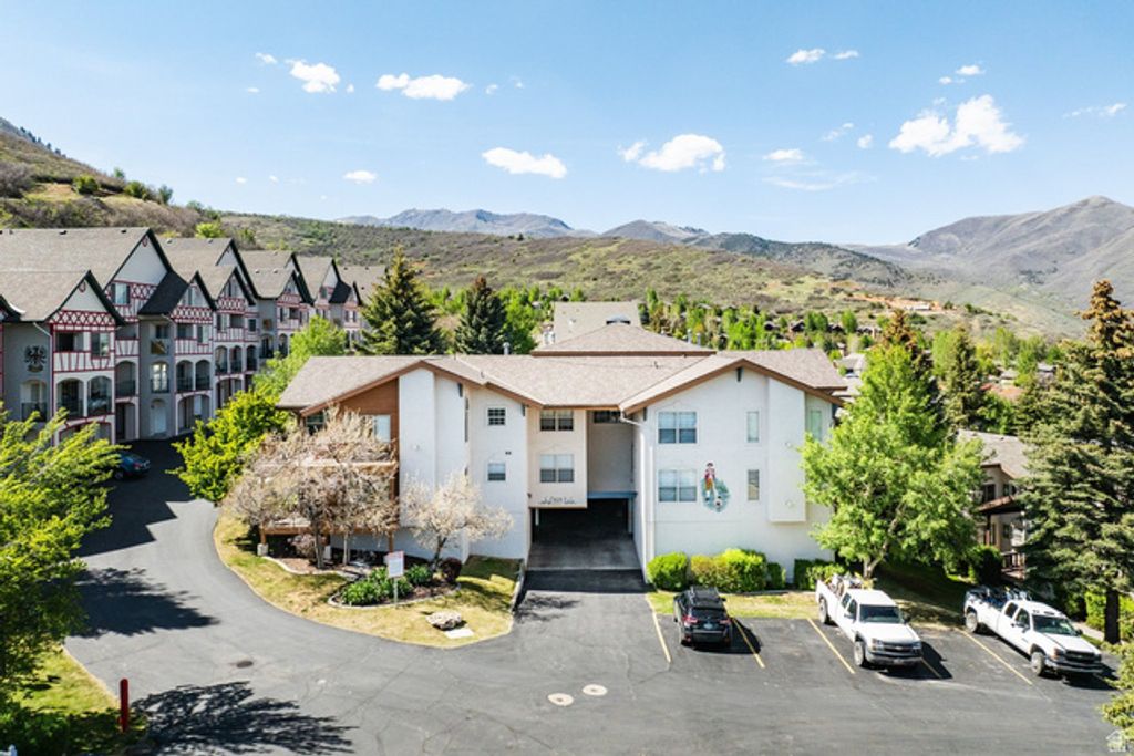 Image 24 of property listing at 1029 ZERMATT DR #8, Midway, UT 84049