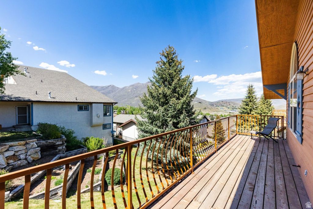 Image 9 of property listing at 1029 ZERMATT DR #8, Midway, UT 84049