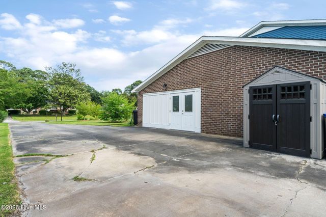 229 Yorkshire Lane, Wilmington, NC 28409