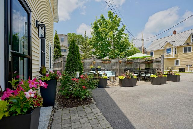 15 Arbor St # 1, Exeter, NH 03833