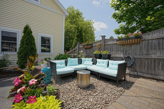 15 Arbor St # 1, Exeter, NH 03833