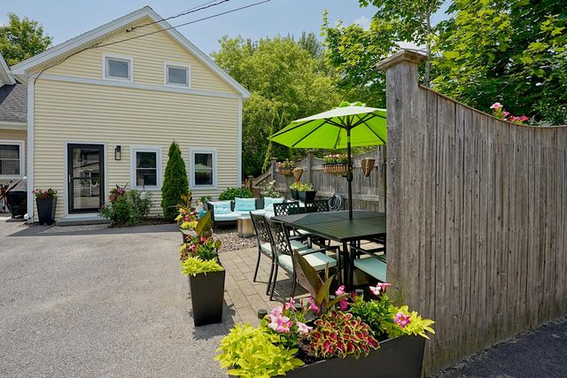15 Arbor St # 1, Exeter, NH 03833
