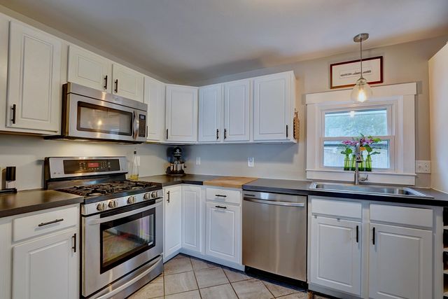 15 Arbor St # 1, Exeter, NH 03833