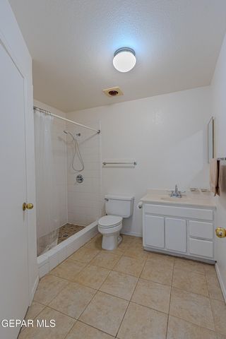 1017 LARIAT Street, El Paso, TX 79915