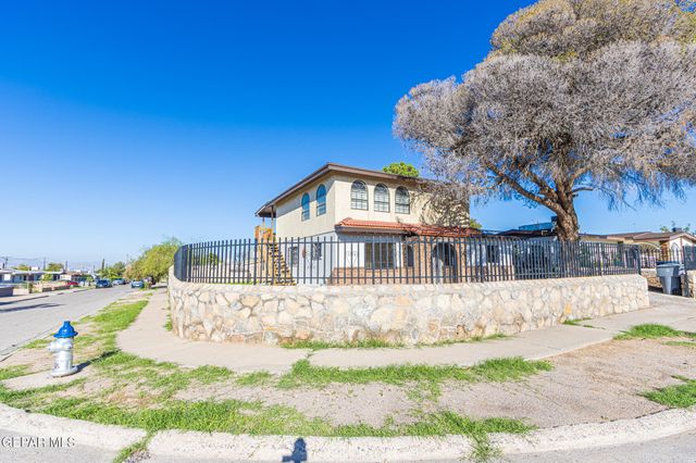 1017 LARIAT Street, El Paso, TX 79915
