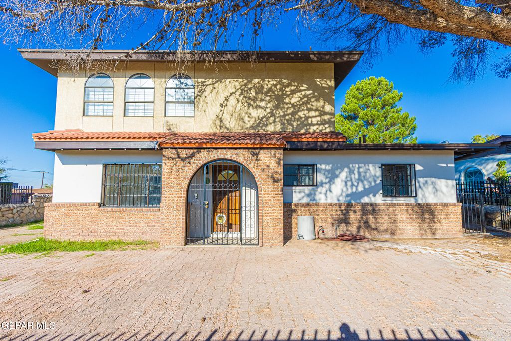 1017 LARIAT Street, El Paso, TX 79915