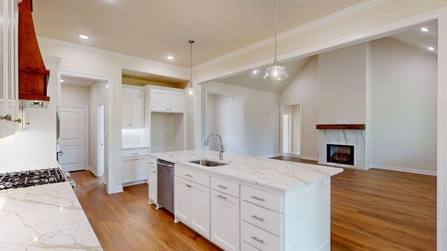 12124 Pinecrest Drive, Flint, TX 75762