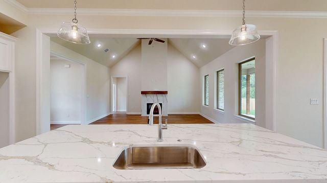 12124 Pinecrest Drive, Flint, TX 75762