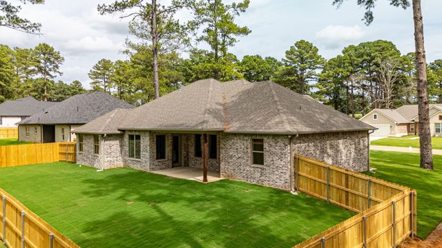 12124 Pinecrest Drive, Flint, TX 75762