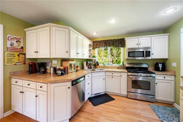 4 Proctor Avenue, Kirkland, NY 13323