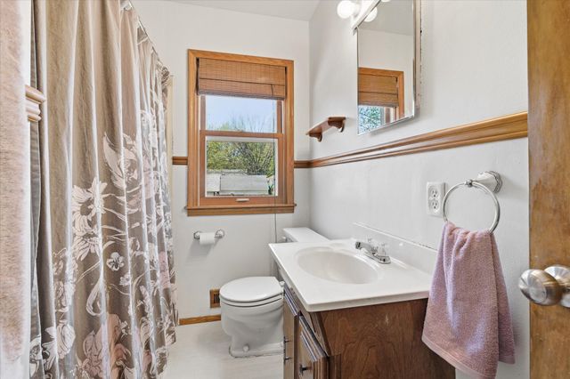 5512 35th Avenue S, Minneapolis, MN 55417